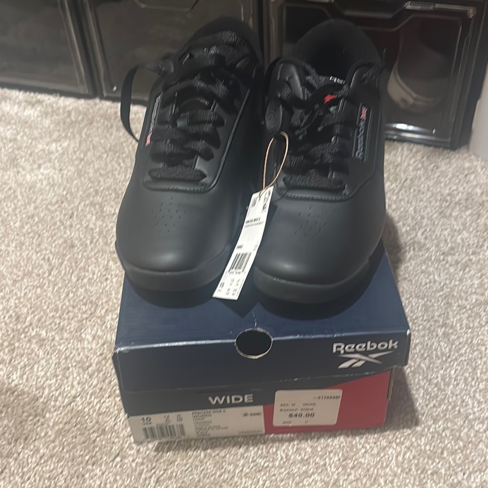 Reebok Black Athletic Shoes for Performance
